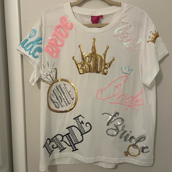 NWT QUEEN OF SPARKLES bride all over tee top in white - size M - Picture 6 of 9